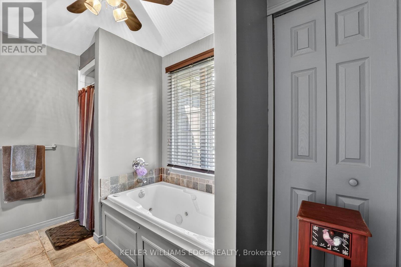 3149 JEWELL AVENUE - 33