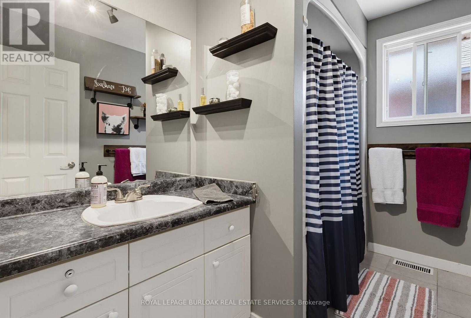 46 CHELSEA CRESCENT - 24