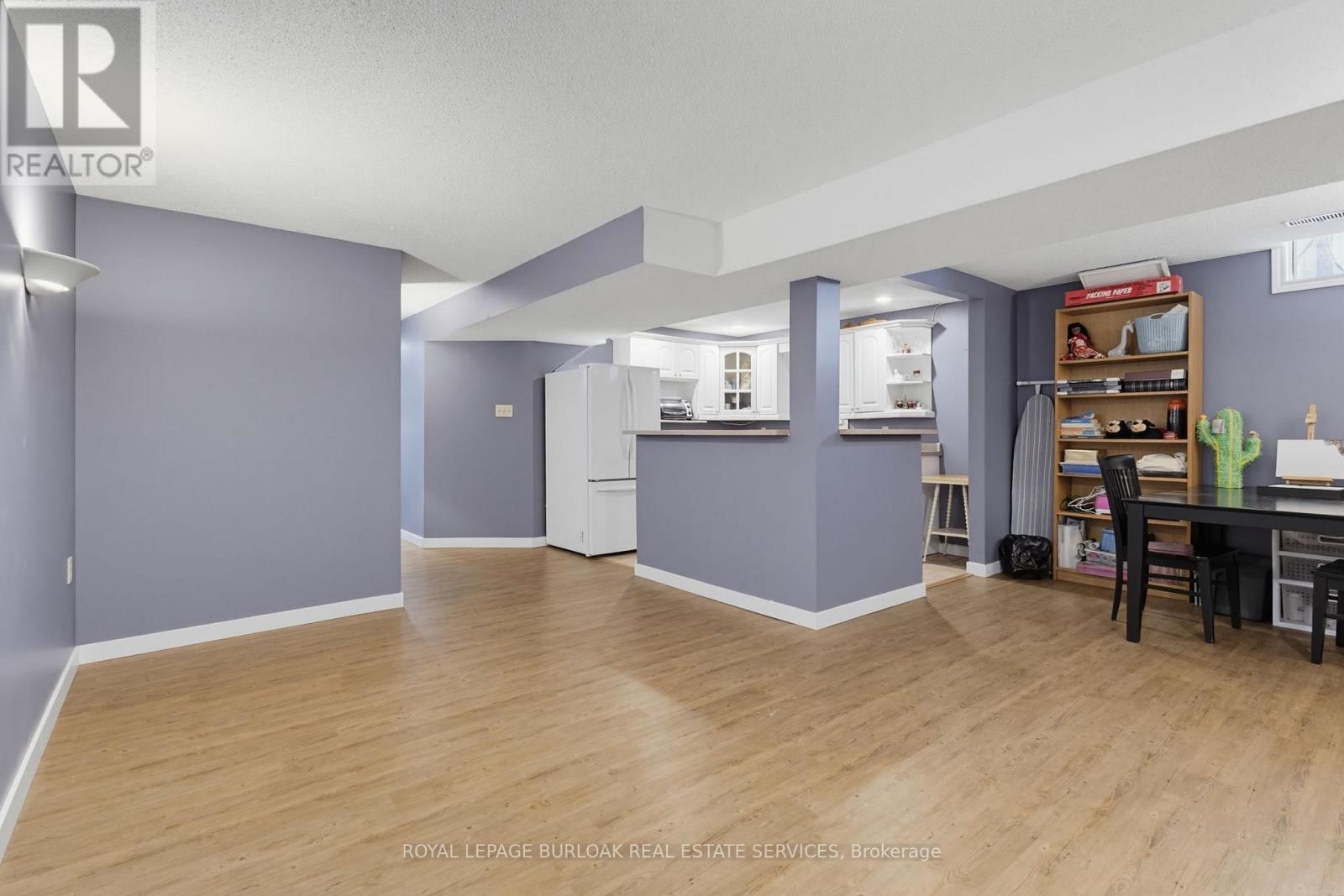 46 CHELSEA CRESCENT - 30