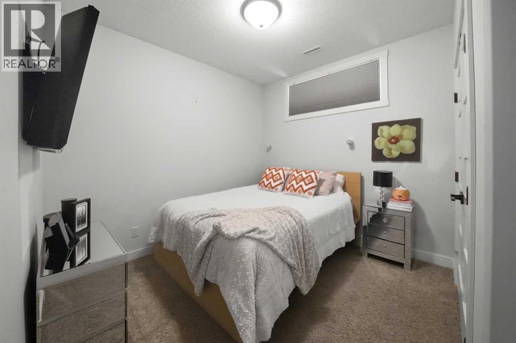 4002 45 Avenue - Photo 36