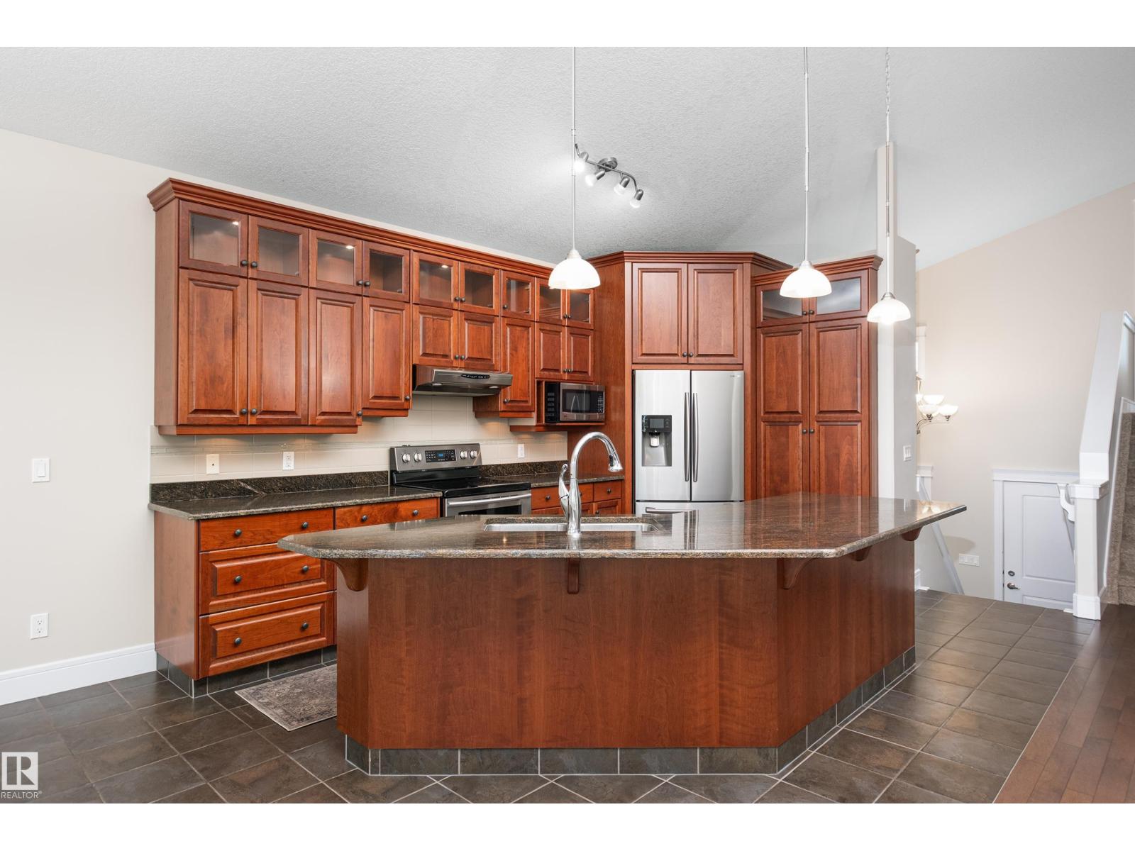 65 Lakewood BV - Image 17