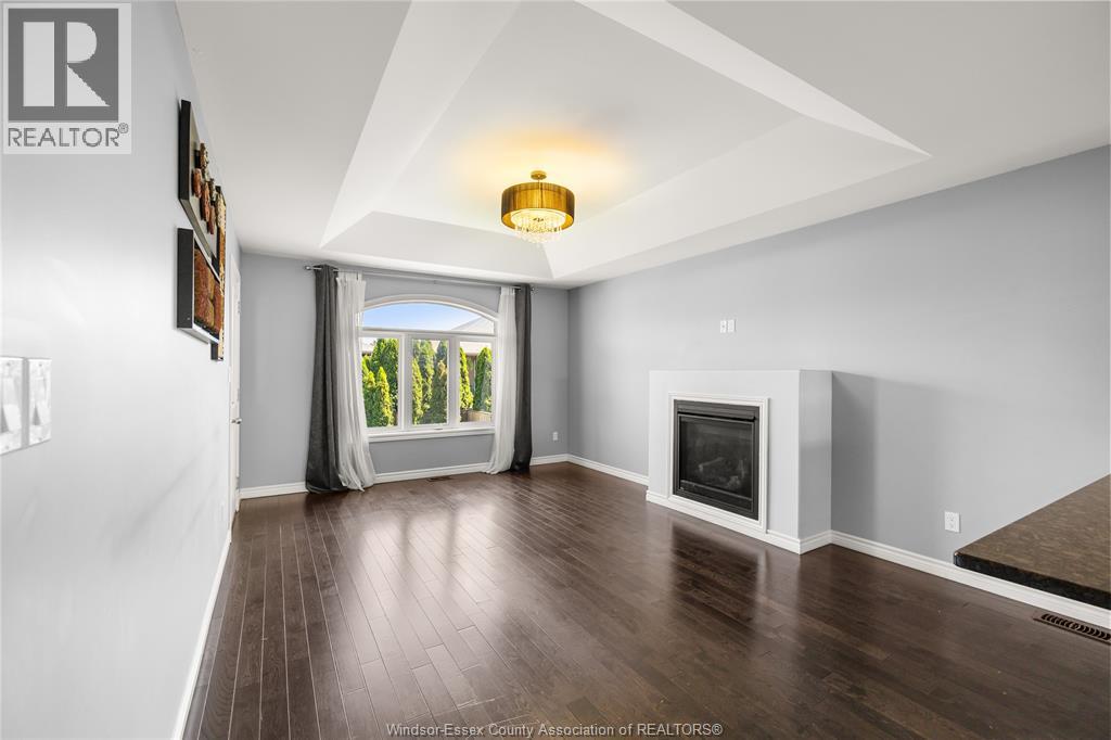 1068 THUNDERBAY AVENUE - 7