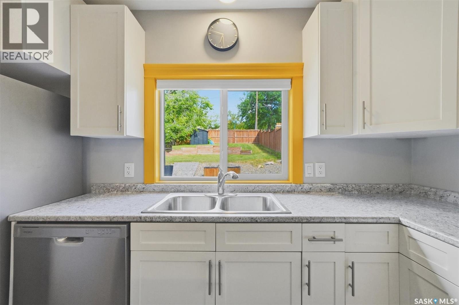 720 Walmer ROAD - Image 12