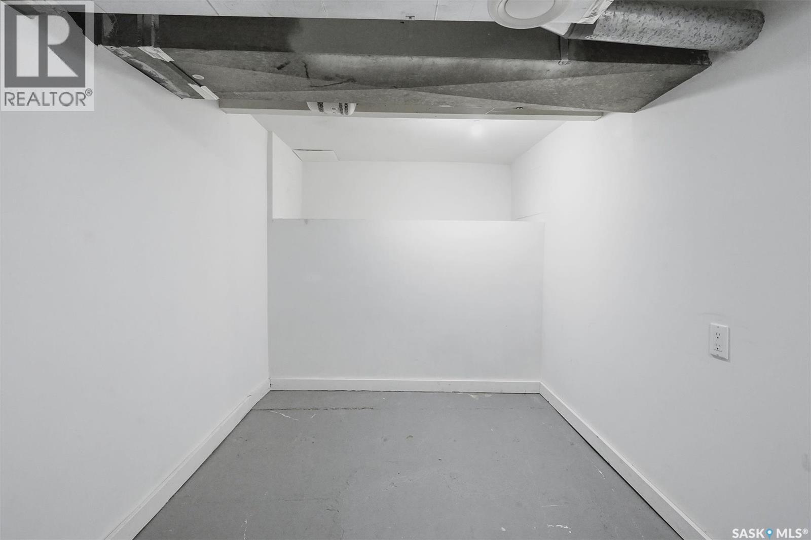 720 Walmer ROAD - 27
