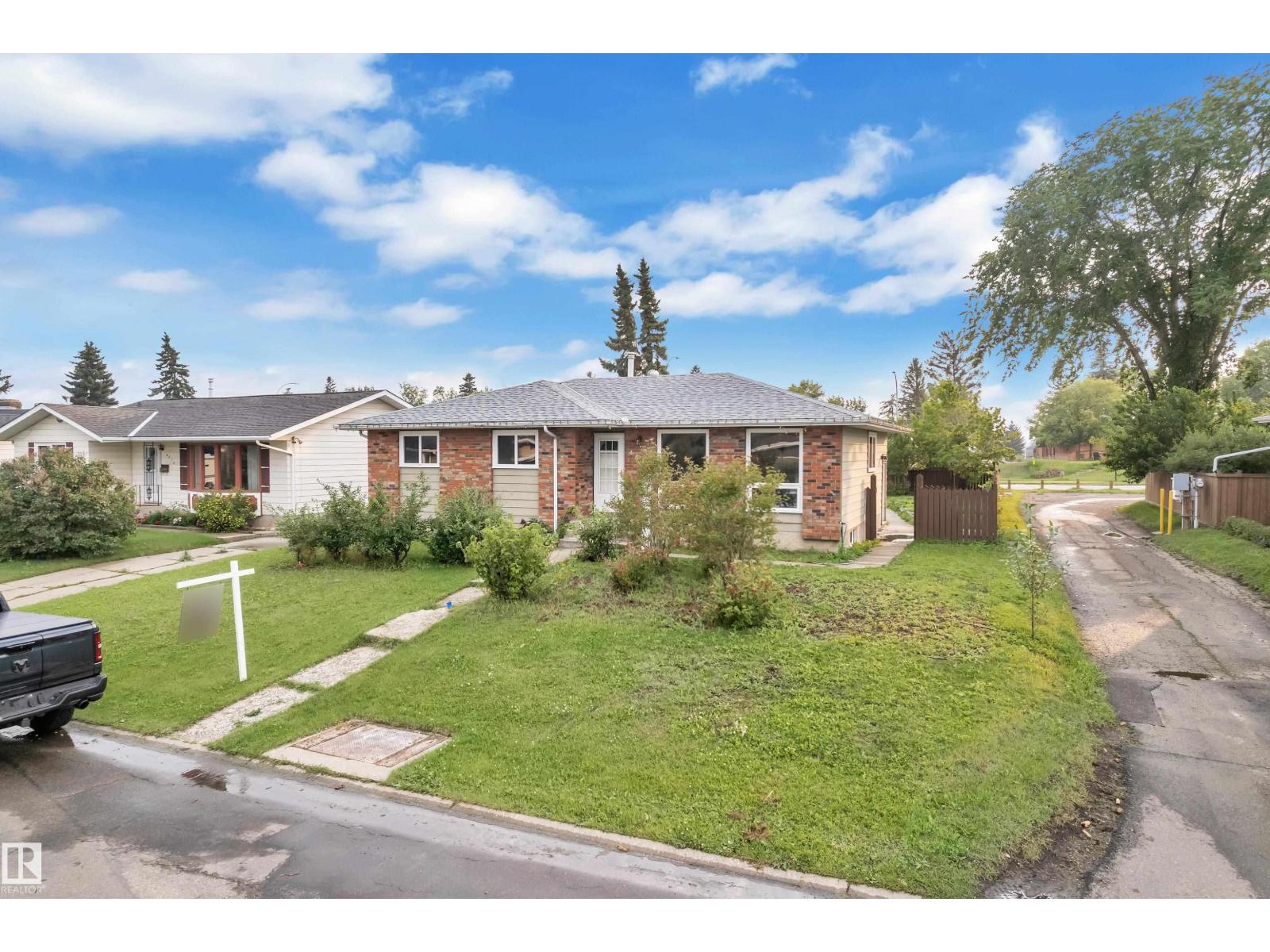 4320 74 ST NW - Image 3