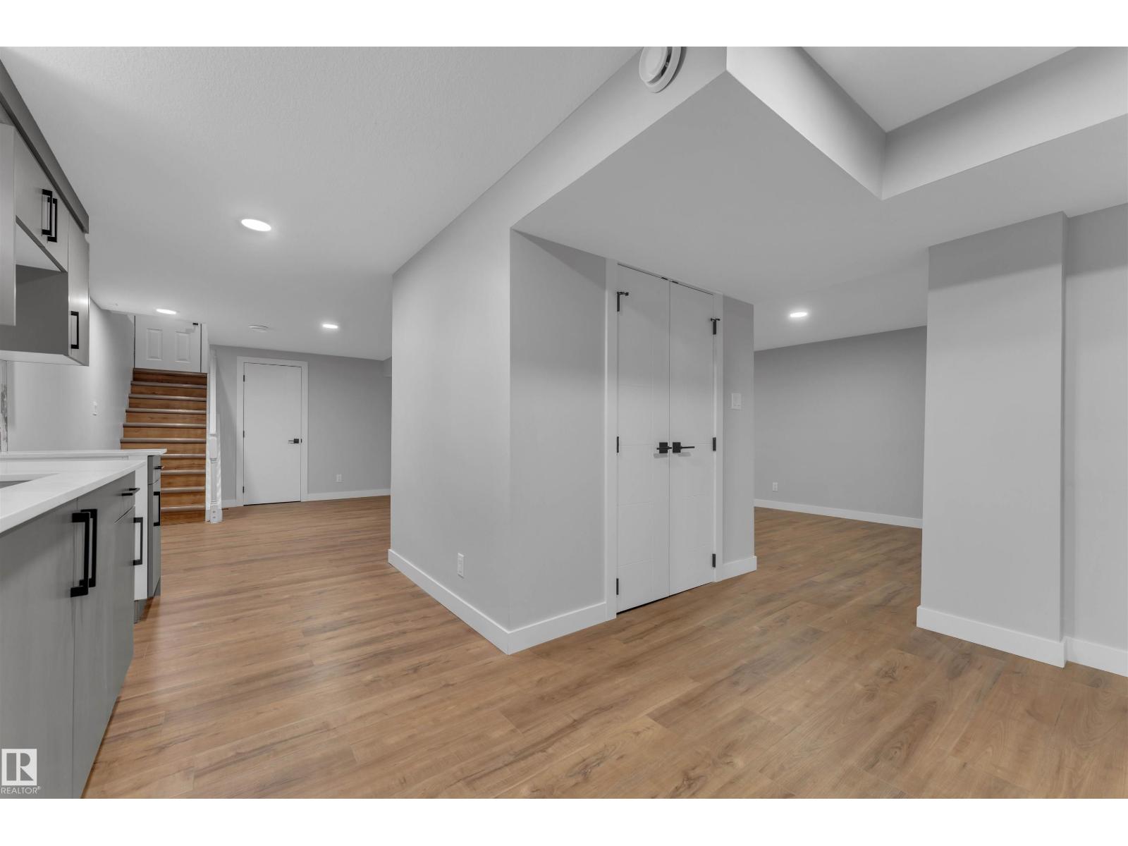 4320 74 ST NW - Image 35