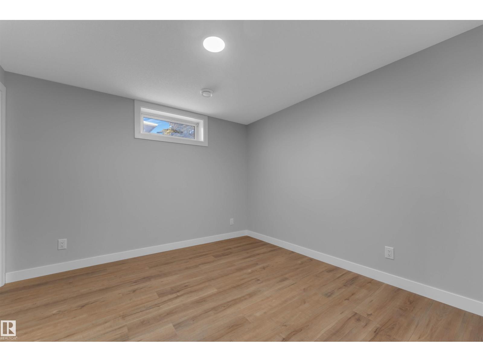 4320 74 ST NW - 36