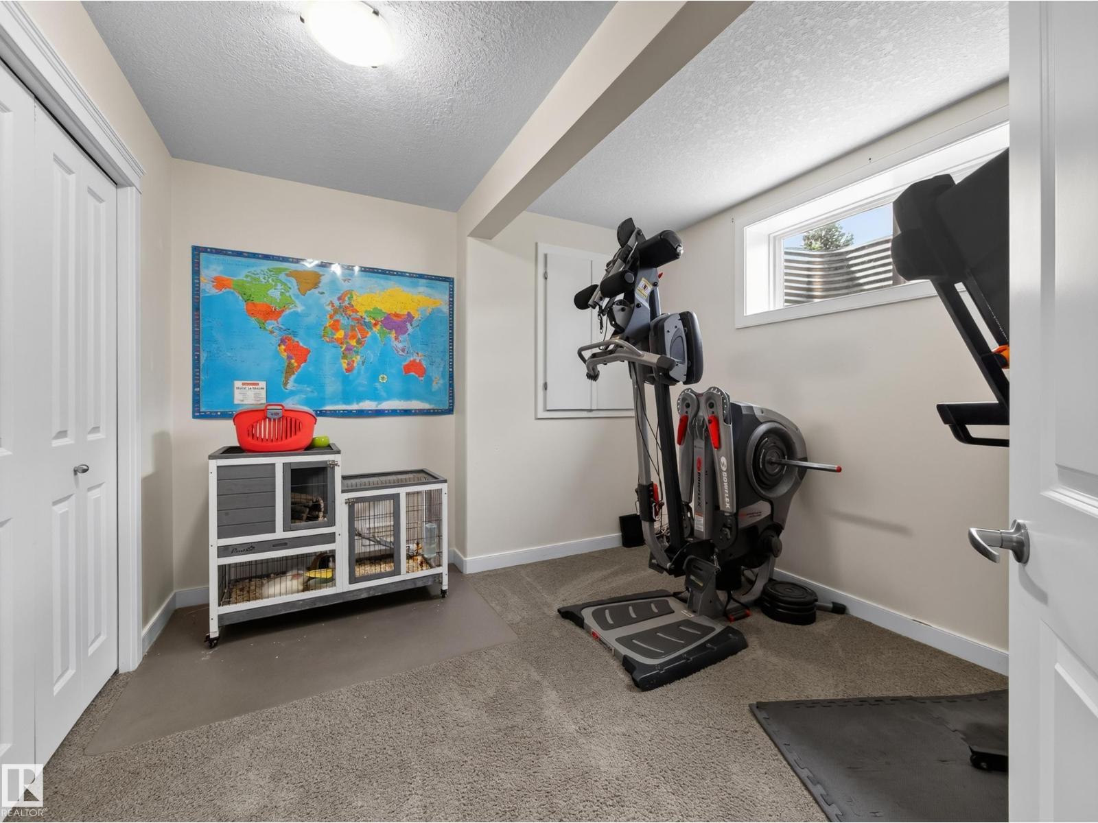 5718 42 ST - Image 33