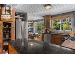 246 Kluane Drive, Banff, AB T0L0C0 Photo 15