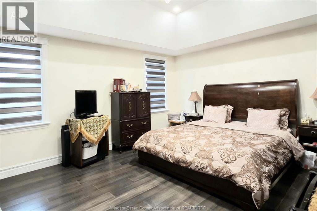 319 CHRISTINE AVENUE - 23