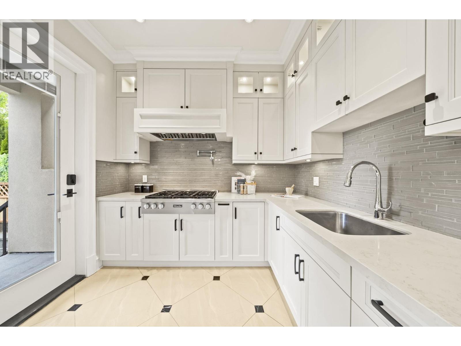 4 Bed, 6 Bath House for Sale in Vancouver – 4347 W 9TH AVENUE, Vancouver – MLS# R3153258 - Image 16