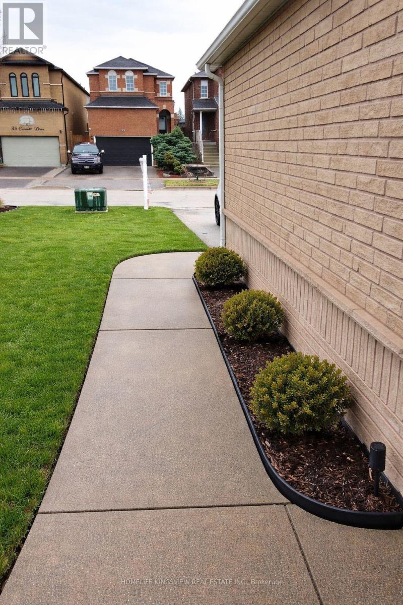 30 CONDOTTI DRIVE - 3