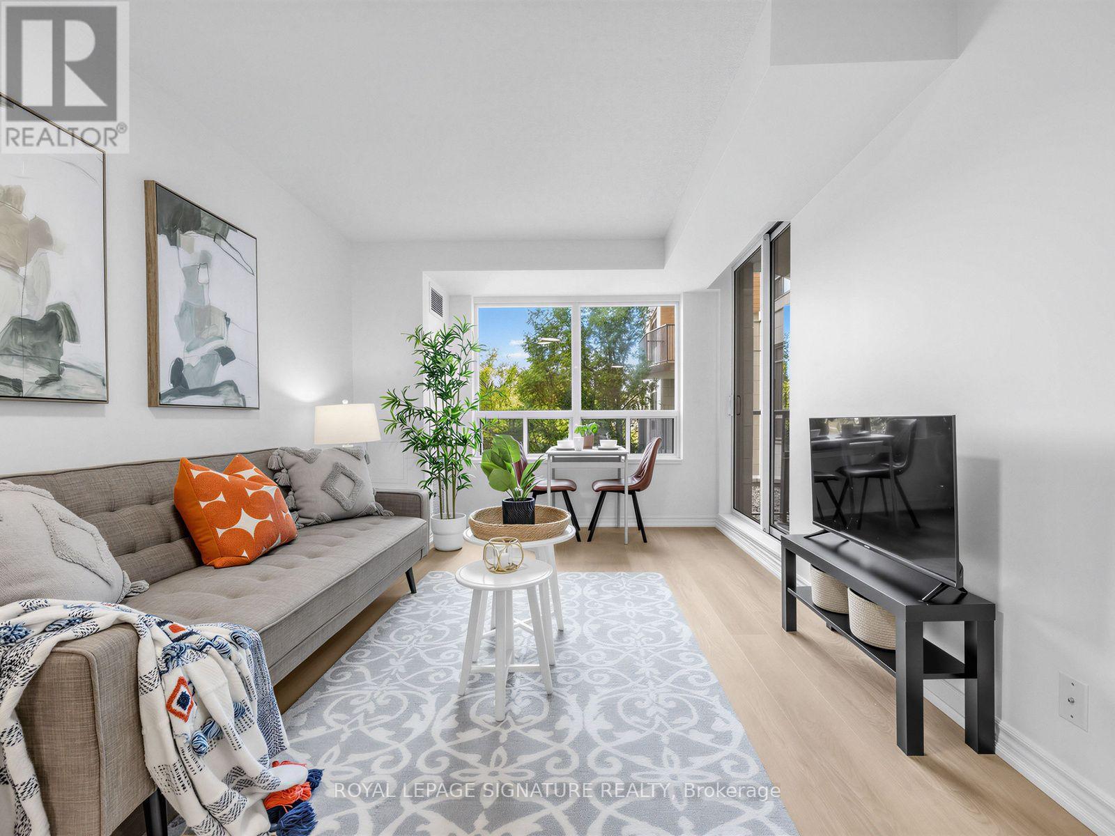 #220 16 DALLIMORE CIRCLE - 11