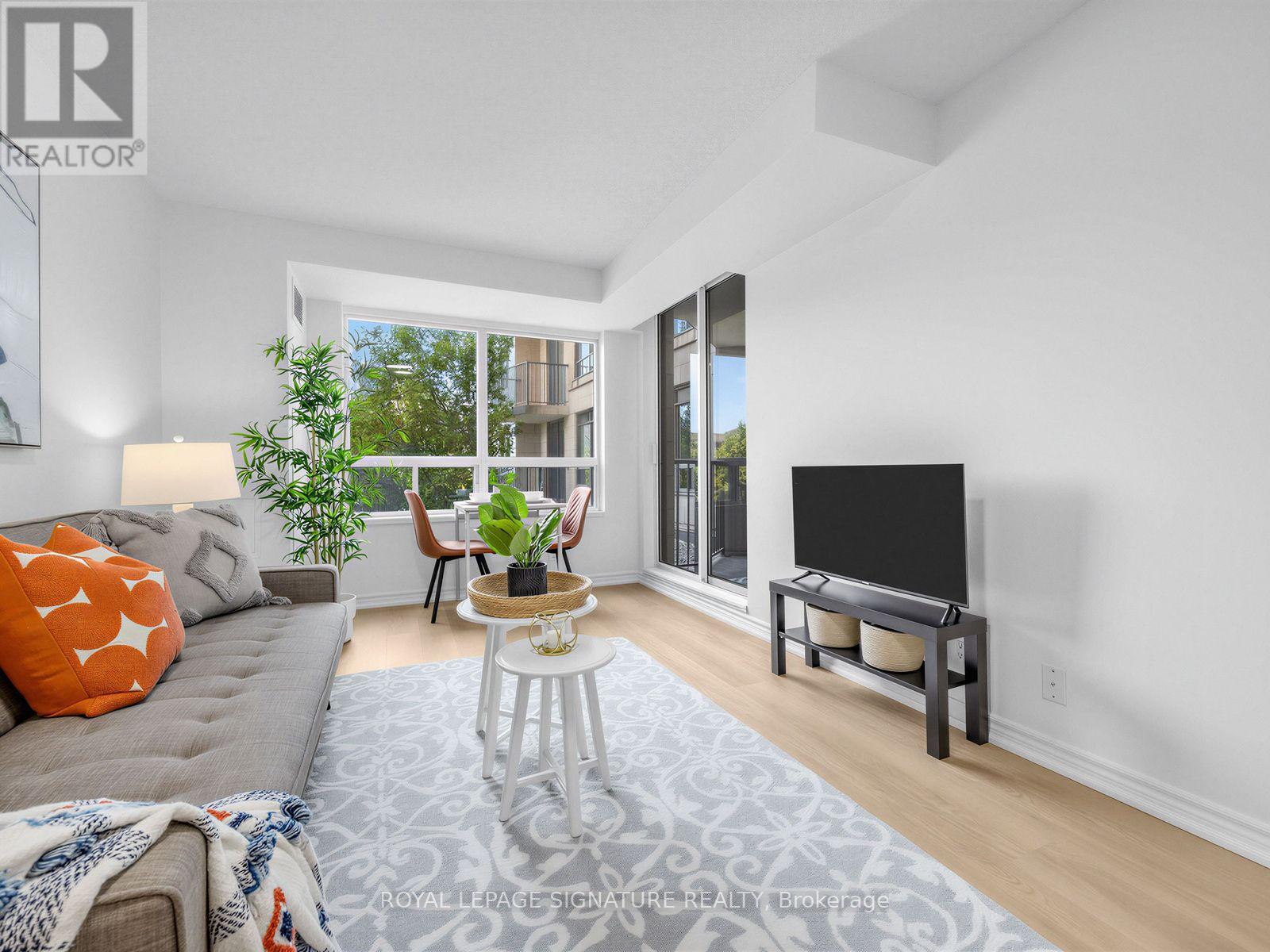 #220 16 DALLIMORE CIRCLE - 12