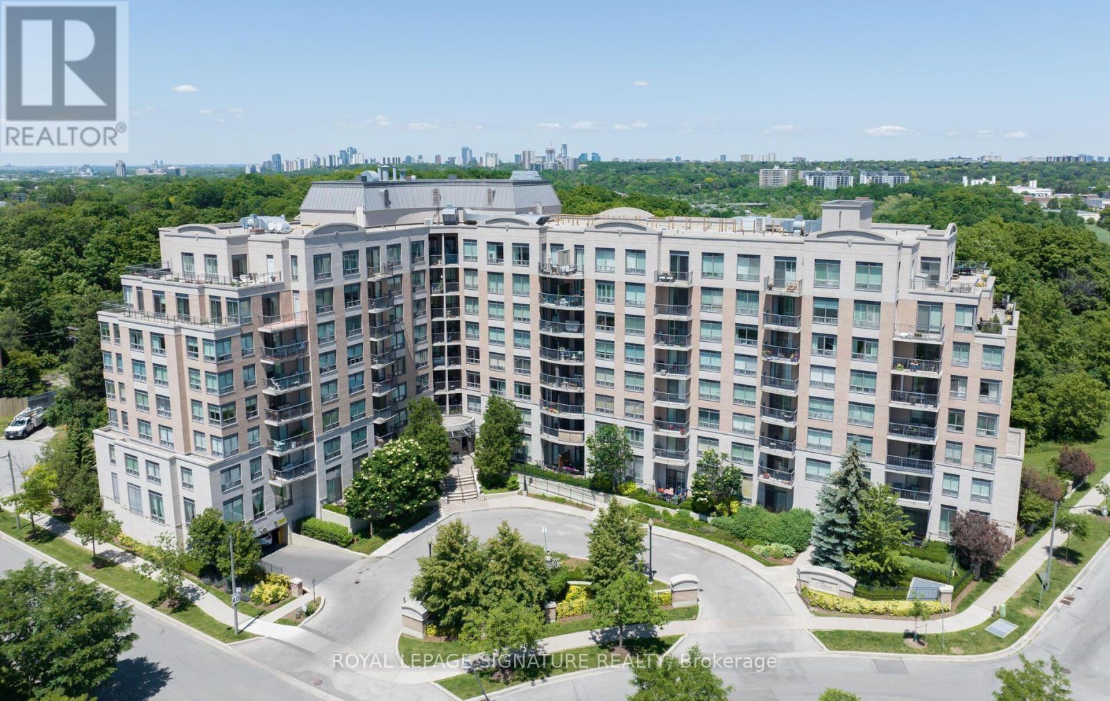 #220 16 DALLIMORE CIRCLE - 34