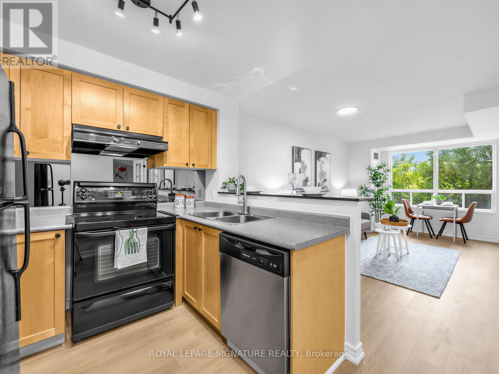 #220 16 DALLIMORE CIRCLE - 8