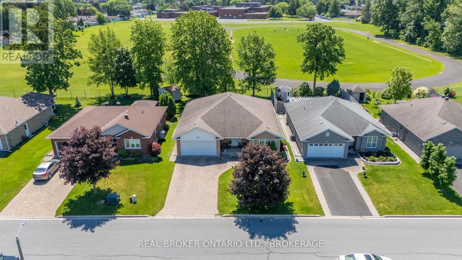 508 JO ANNE CRESCENT - 40
