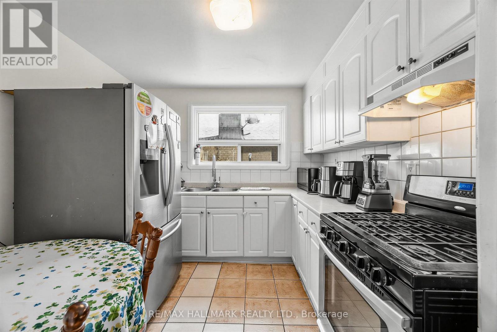 1216 VICTORIA PARK AVENUE - 11