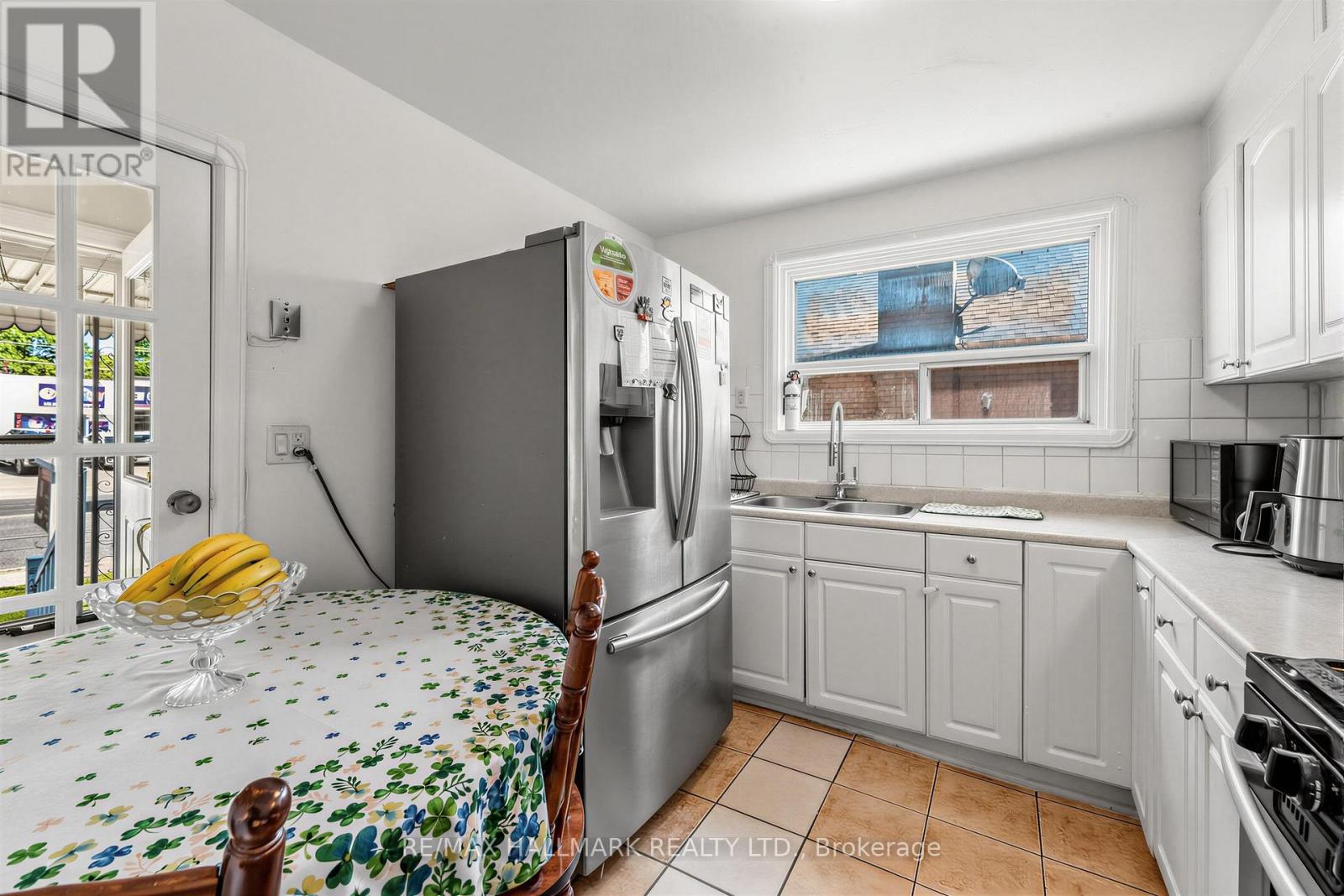 1216 VICTORIA PARK AVENUE - 13