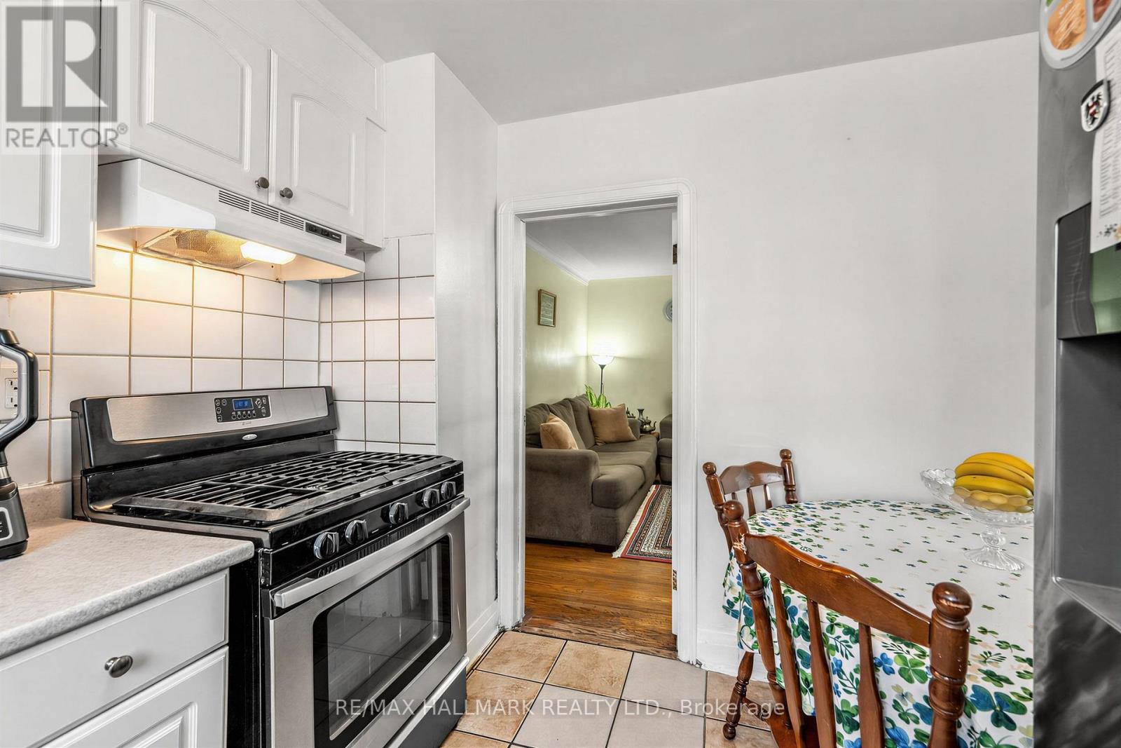 1216 VICTORIA PARK AVENUE - 14