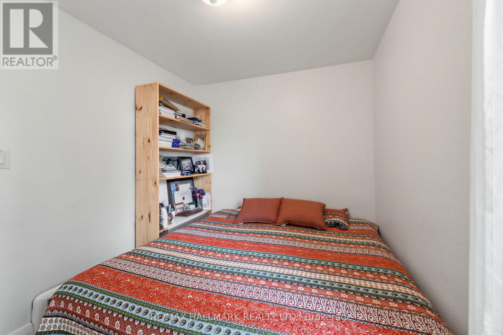 1216 VICTORIA PARK AVENUE - 19
