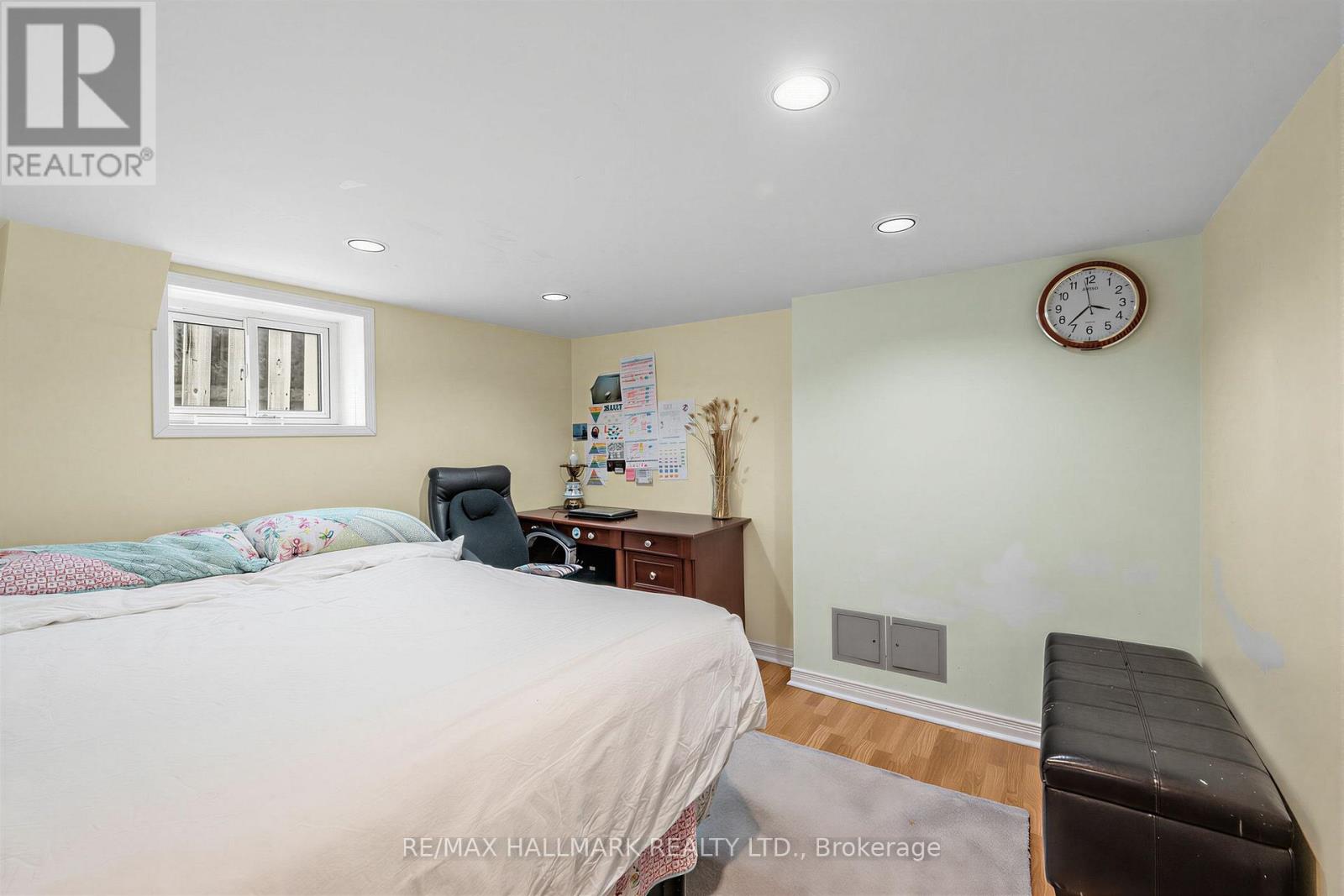 1216 VICTORIA PARK AVENUE - 29