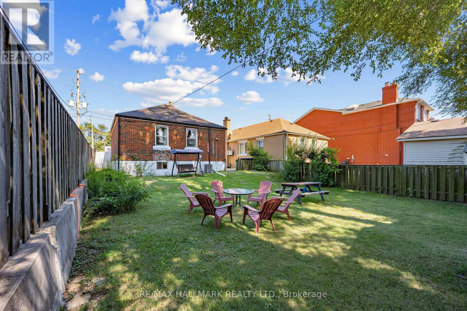 1216 VICTORIA PARK AVENUE - 34