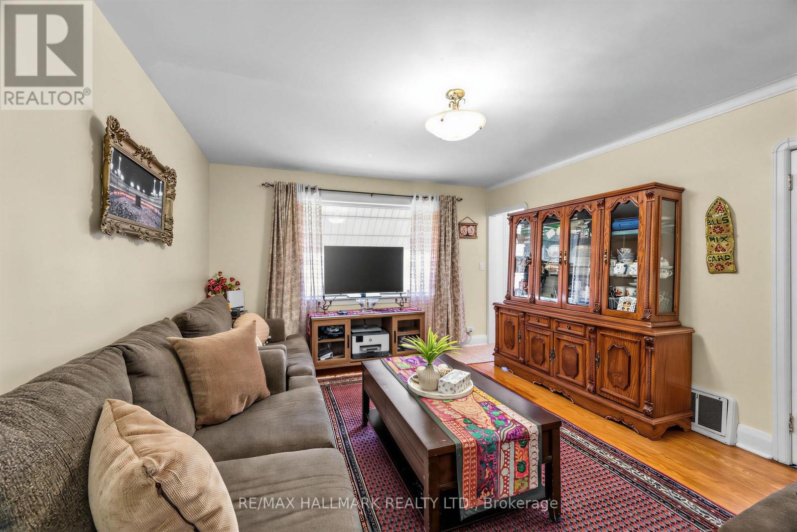 1216 VICTORIA PARK AVENUE - 7