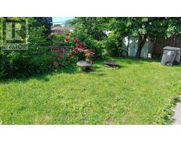 Bsmt - 158 Coxwell Avenue, Toronto, ON M4L3B2 Photo 10