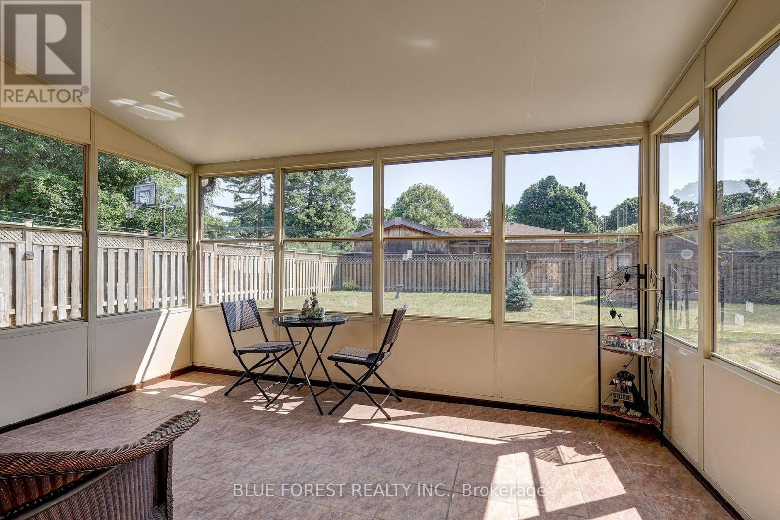 123 APONI CRESCENT - Image 35