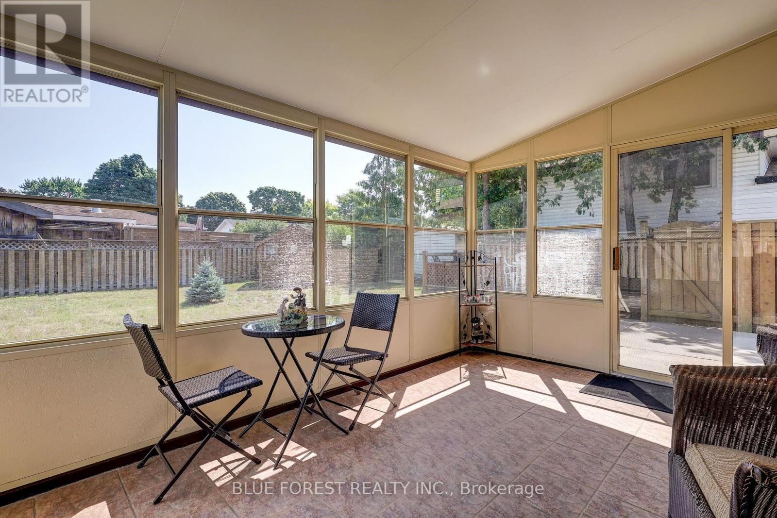 123 APONI CRESCENT - Image 36