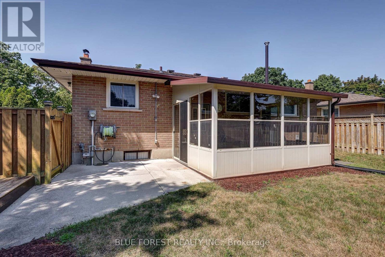 123 APONI CRESCENT - Image 44