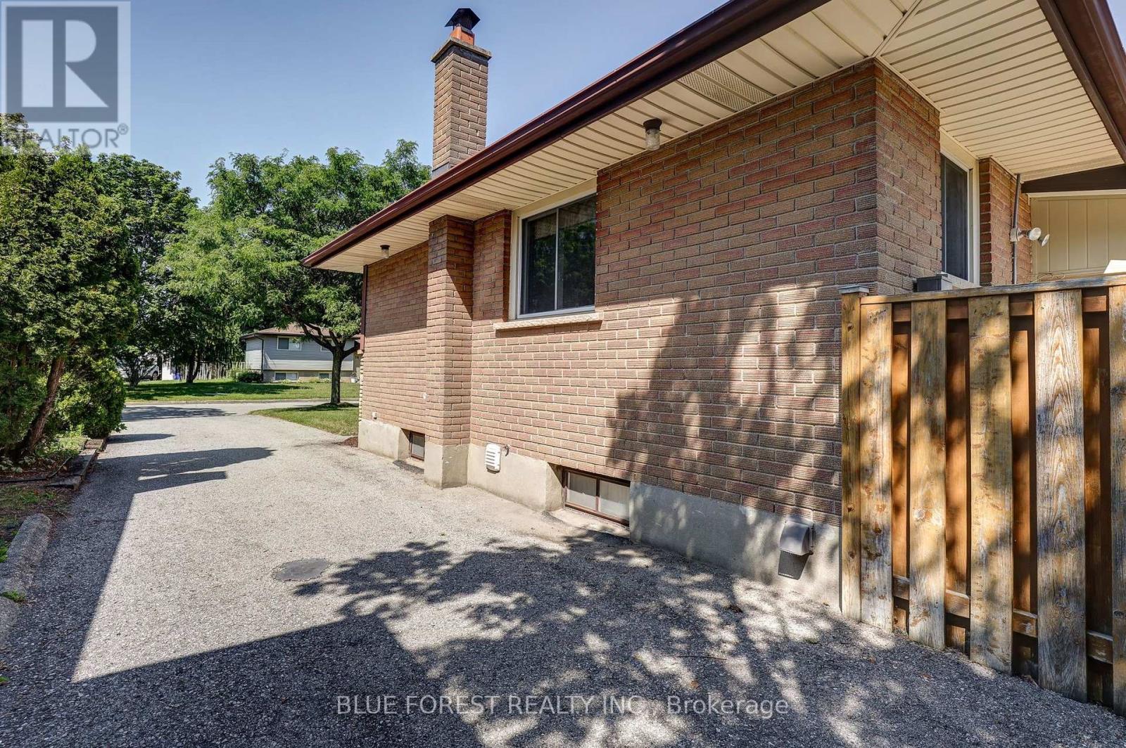 123 APONI CRESCENT - Image 48