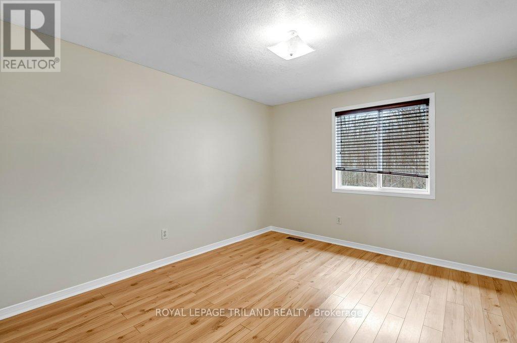 215 ROSSMORE COURT - 29