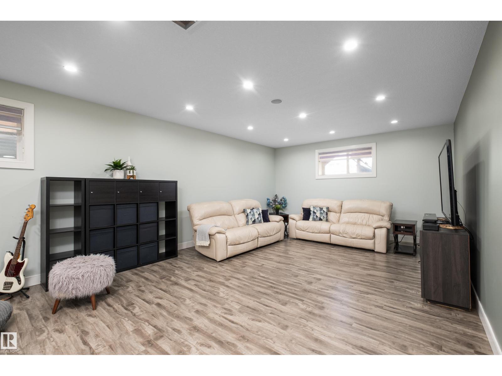 18 Lakevista PT - Image 40