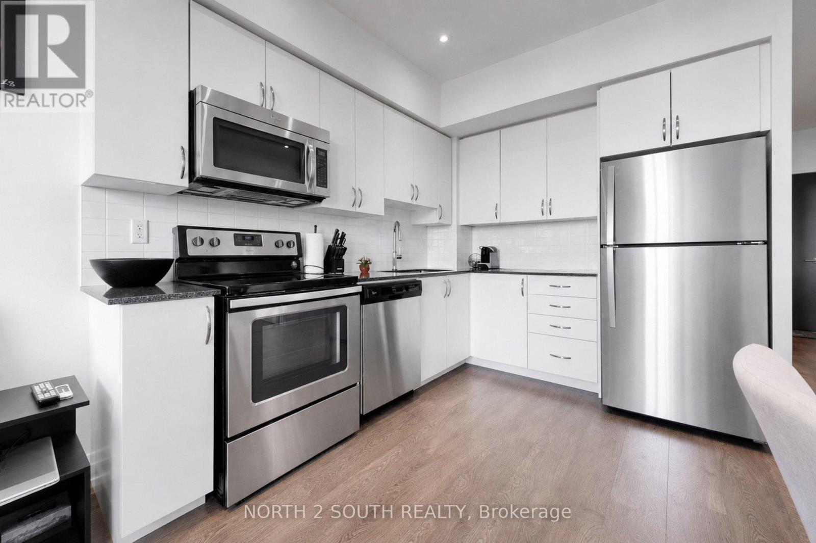 #1217 7900 BATHURST STREET - 14