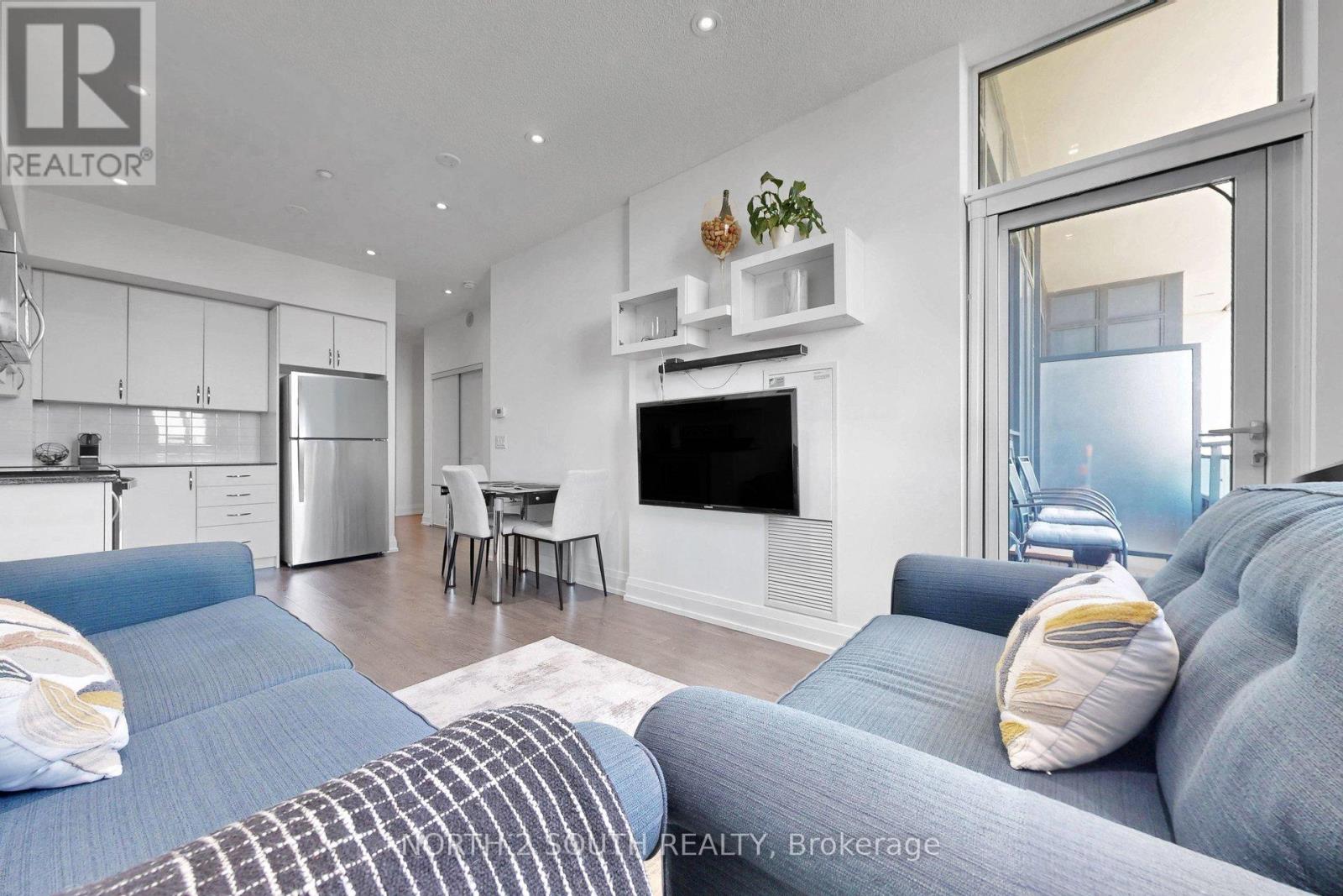 #1217 7900 BATHURST STREET - 23