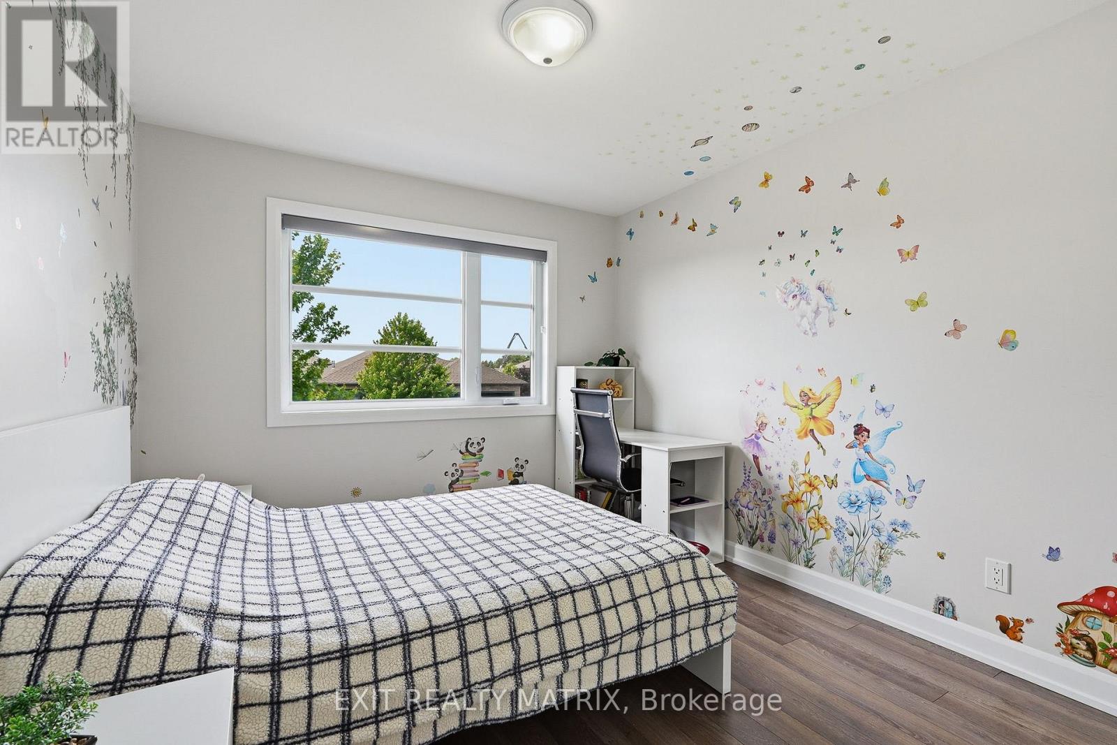 549 MARSEILLE STREET - Image 21
