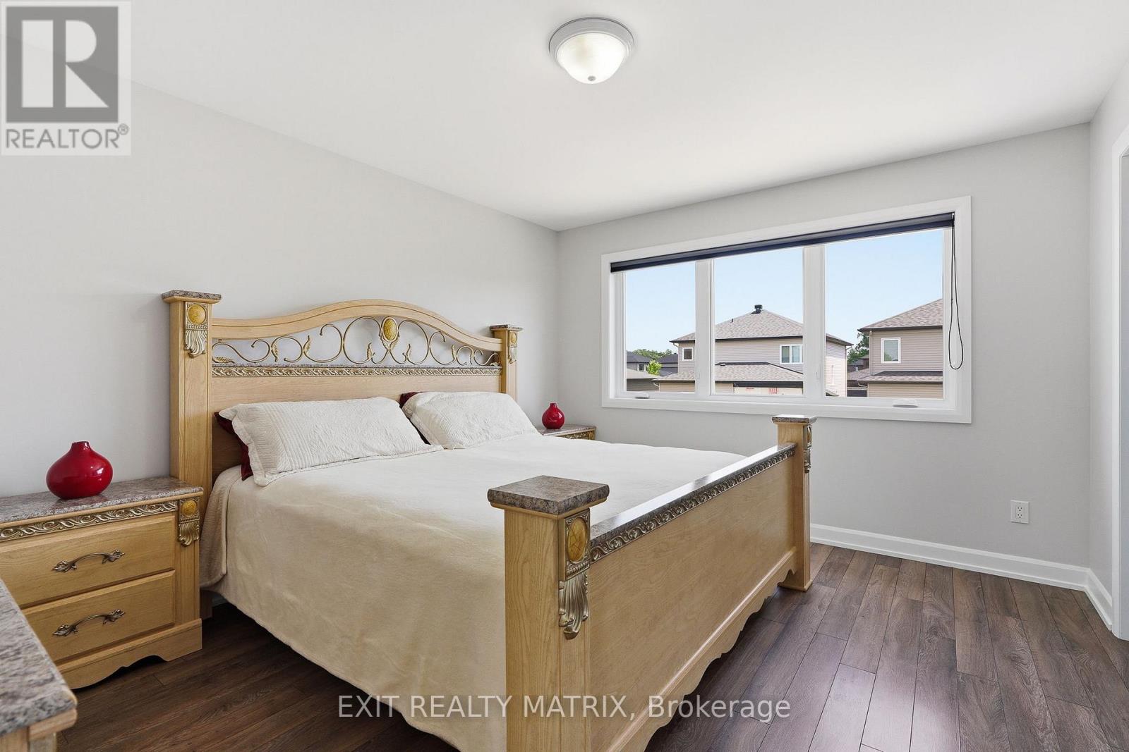 549 MARSEILLE STREET - Image 24