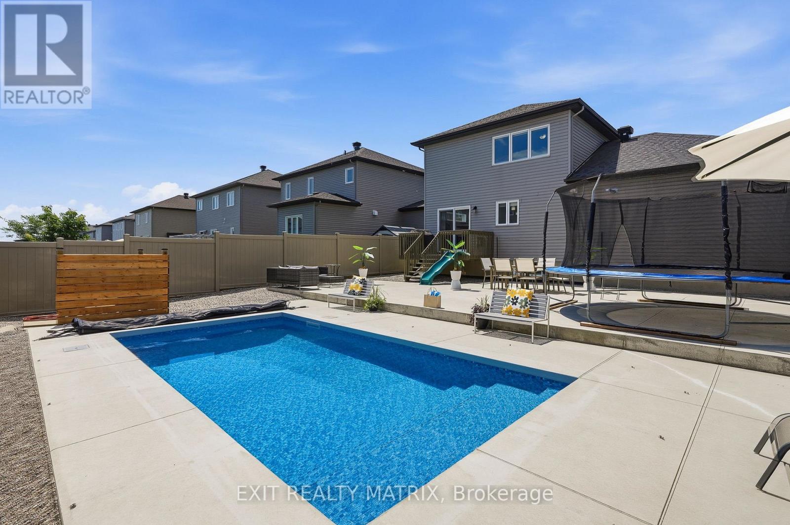 549 MARSEILLE STREET - Image 33