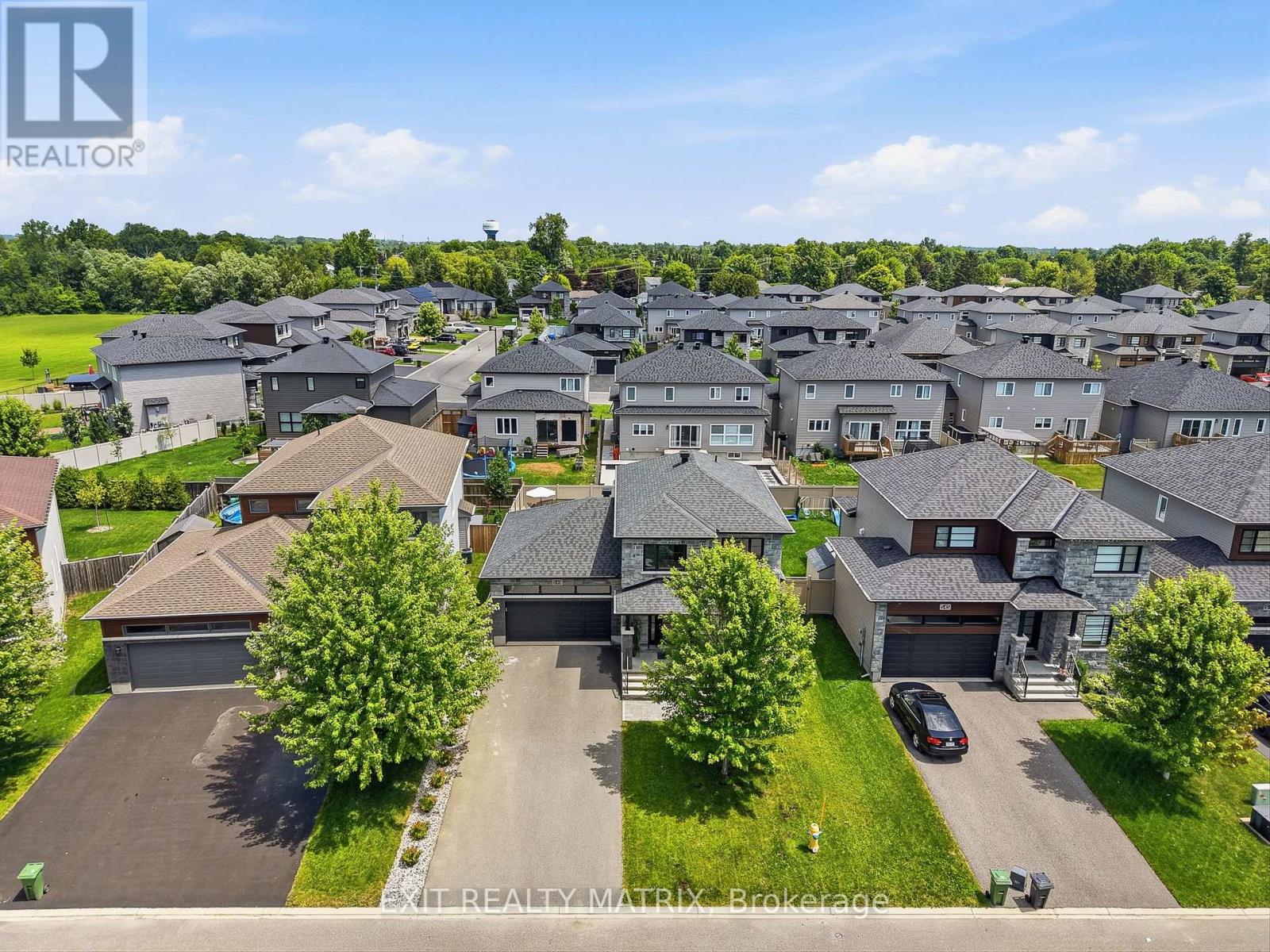 549 MARSEILLE STREET - Image 35