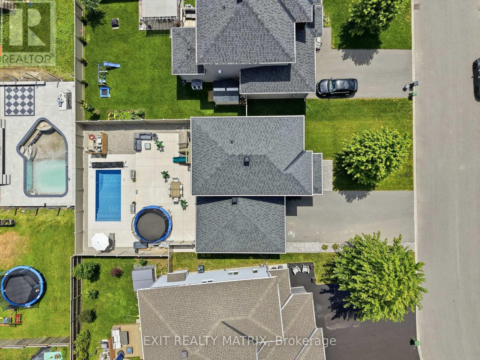 549 MARSEILLE STREET - Image 37