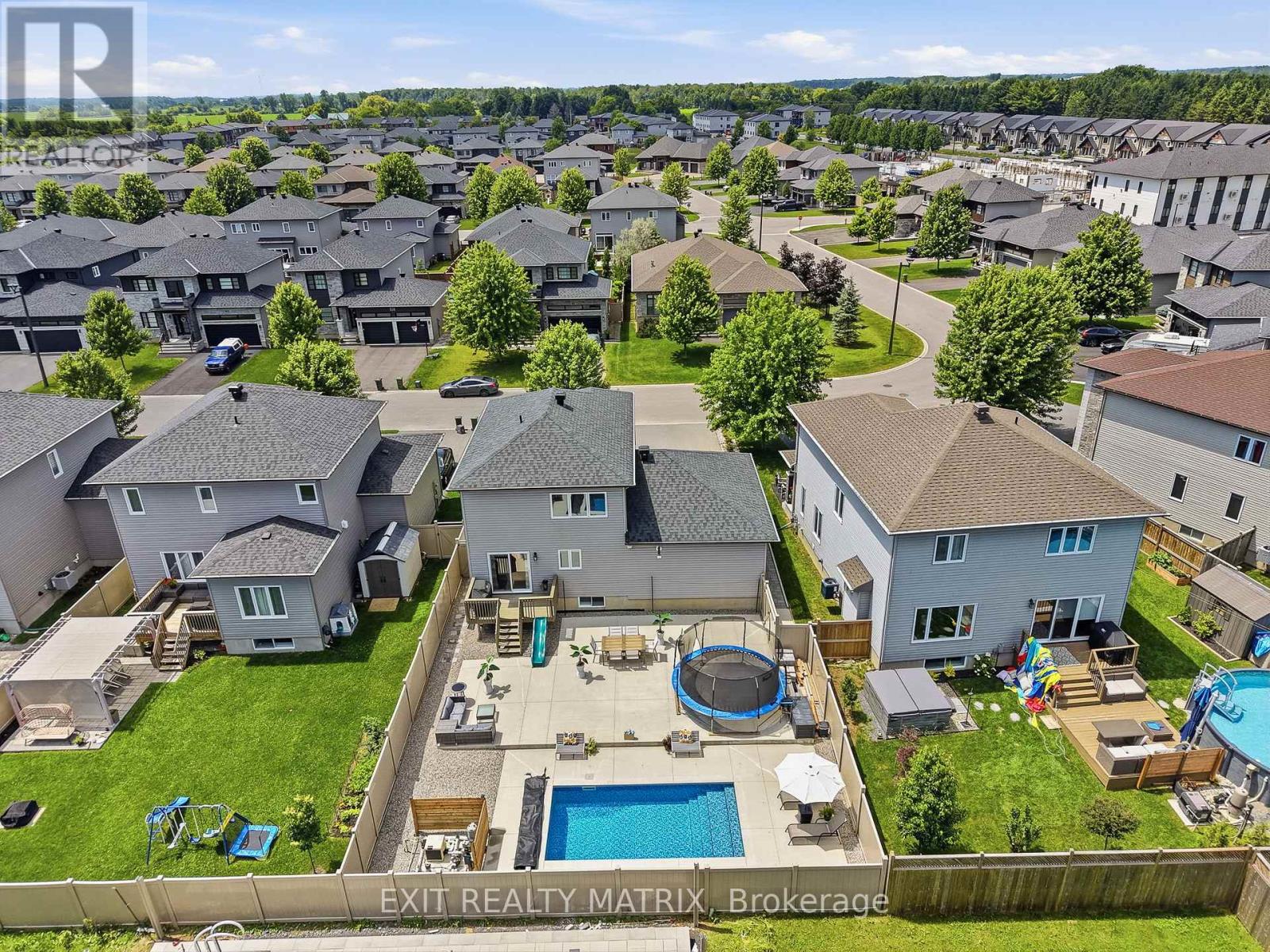549 MARSEILLE STREET - Image 38