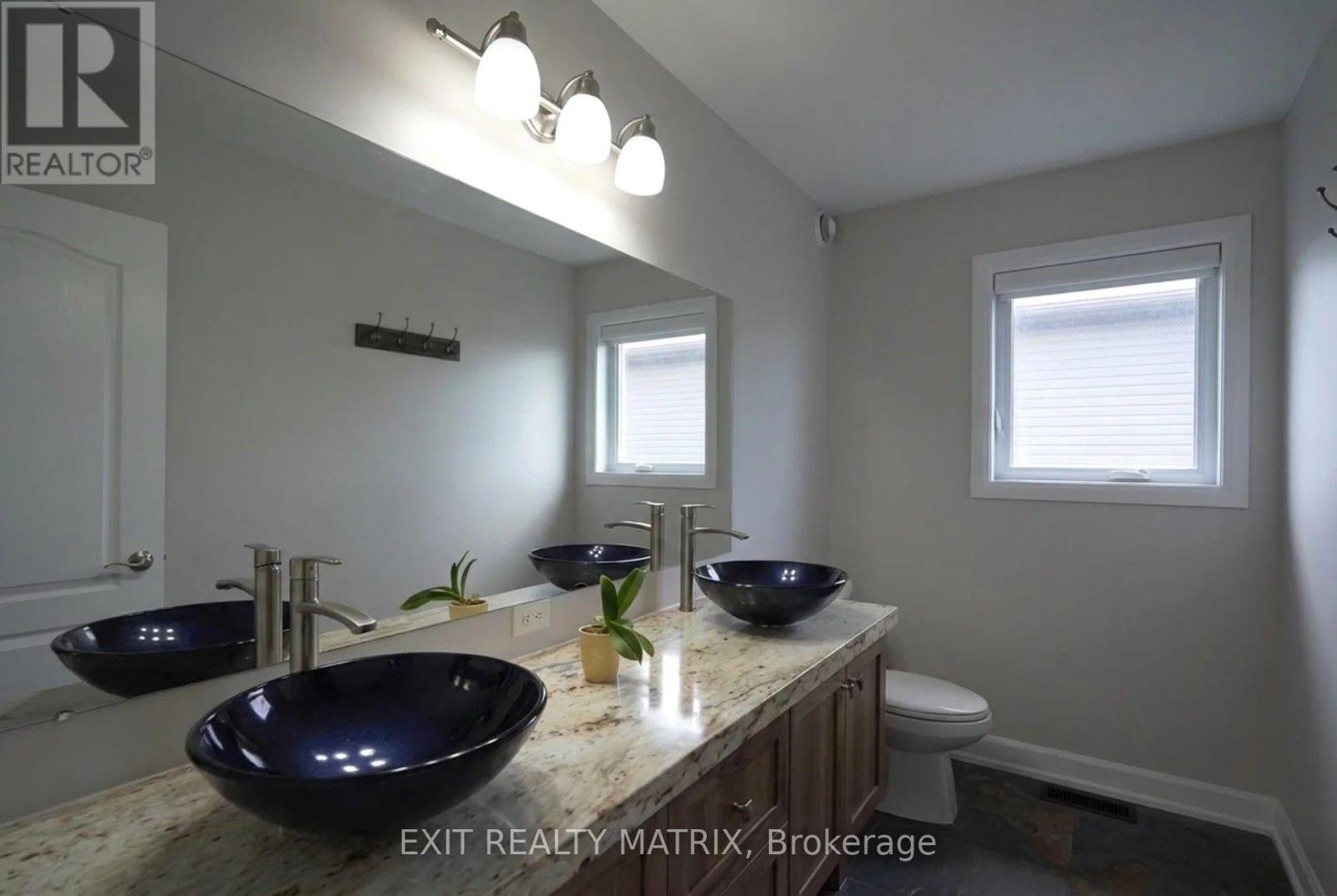 549 MARSEILLE STREET - 45