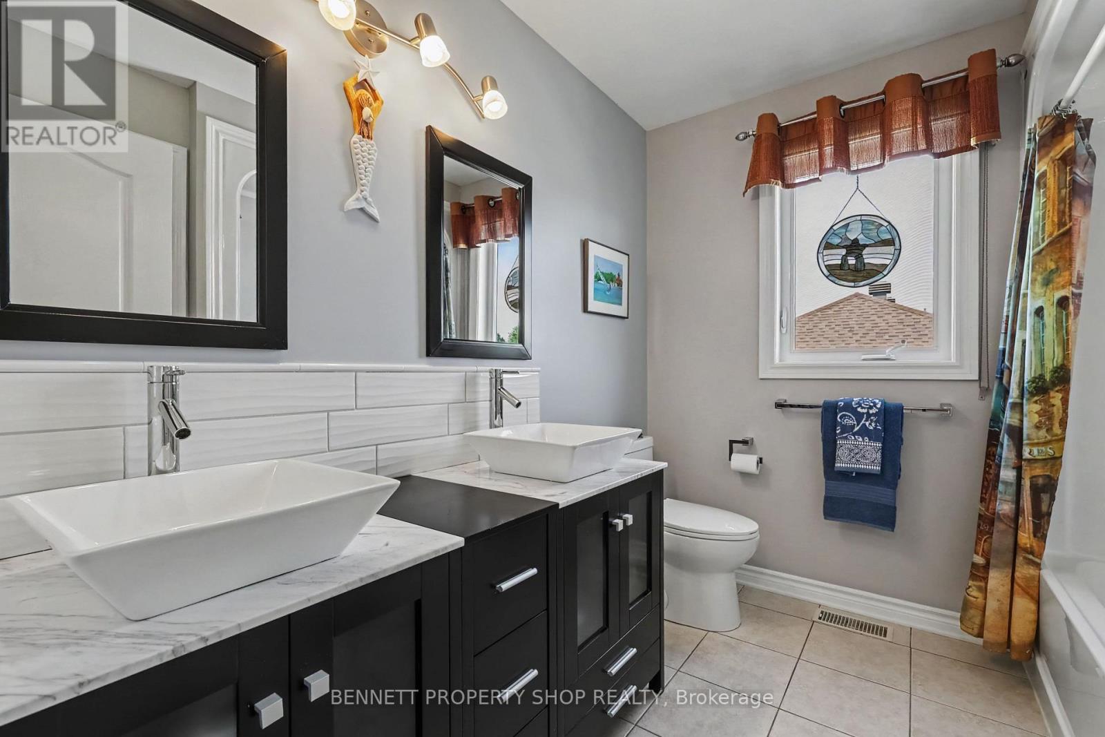 4 Bed, 3 Bath House for Sale in Ottawa – 32 ROCHELLE DRIVE, Ottawa – MLS# X13644228 - Image 18