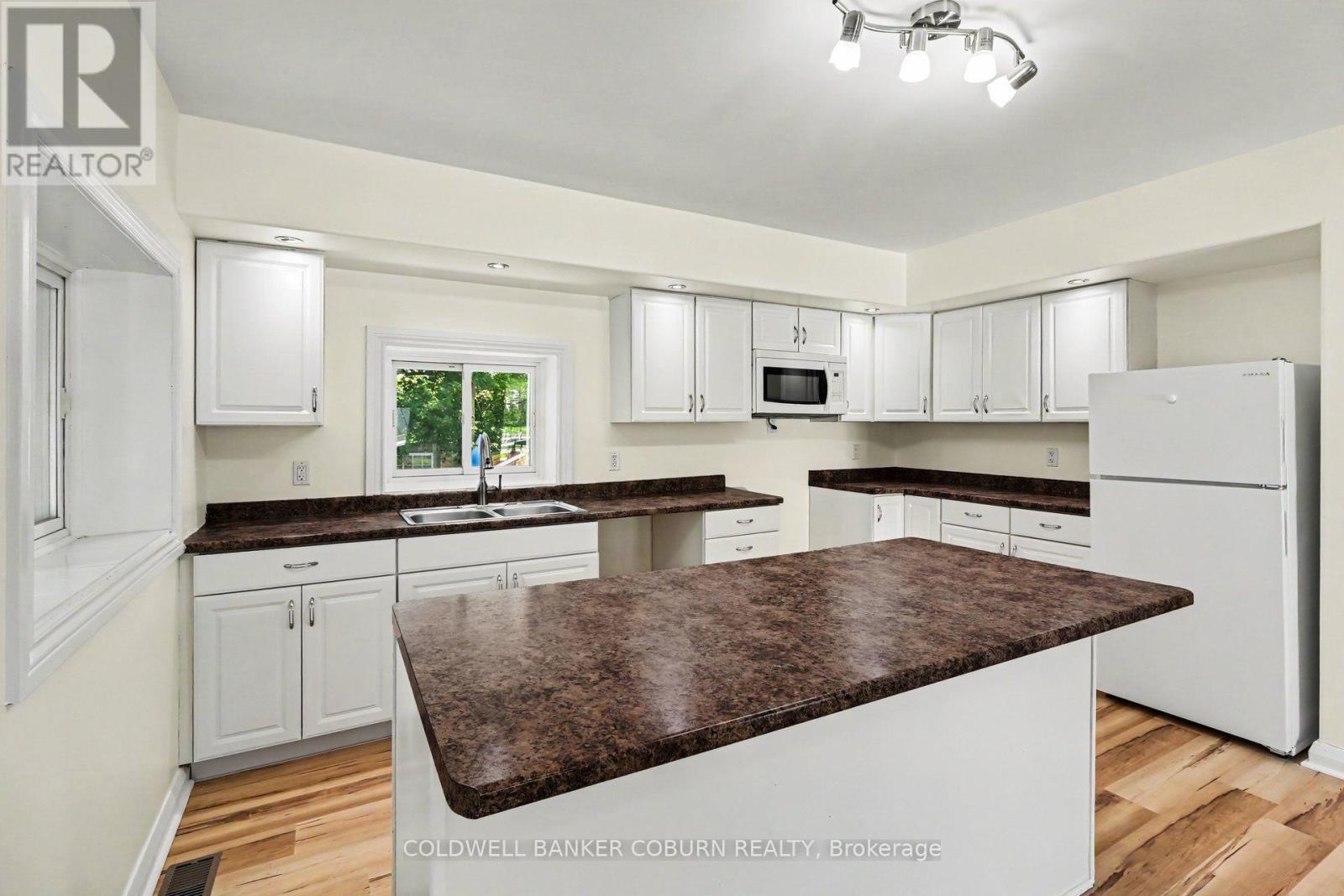 25 MILL STREET - 18