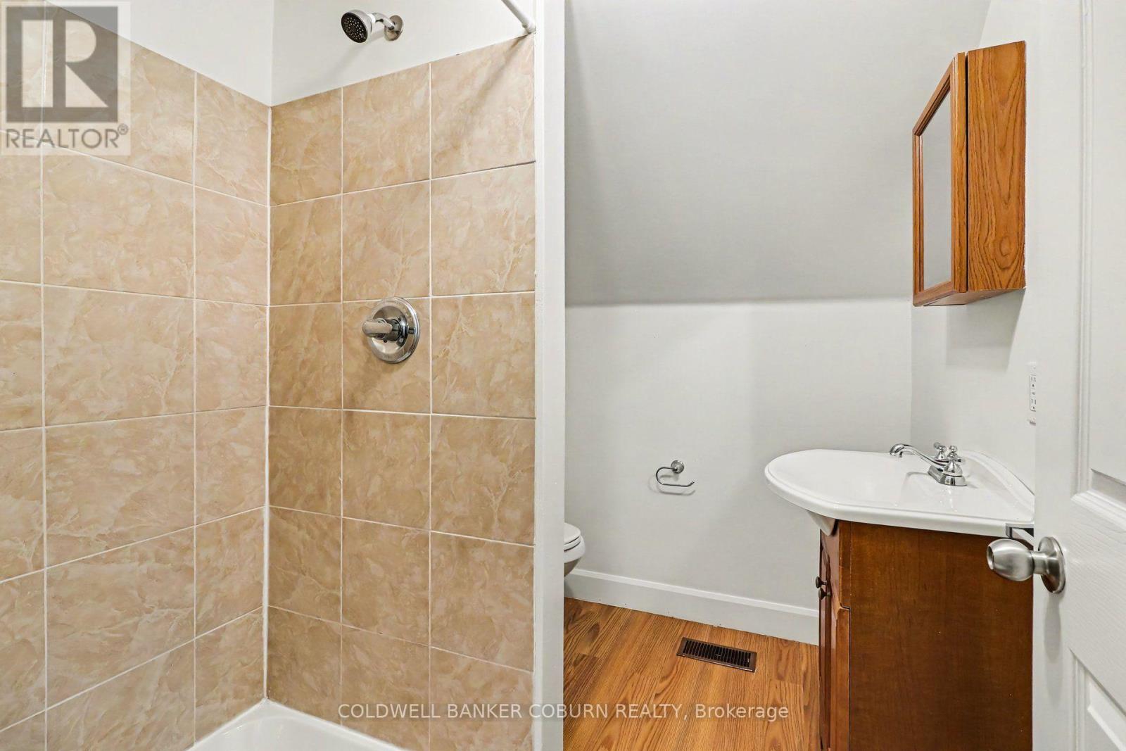 25 MILL STREET - 33