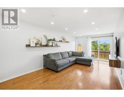 Living room - 529 St Lawrence Drive, Welland, ON L3C7H9 Photo 11