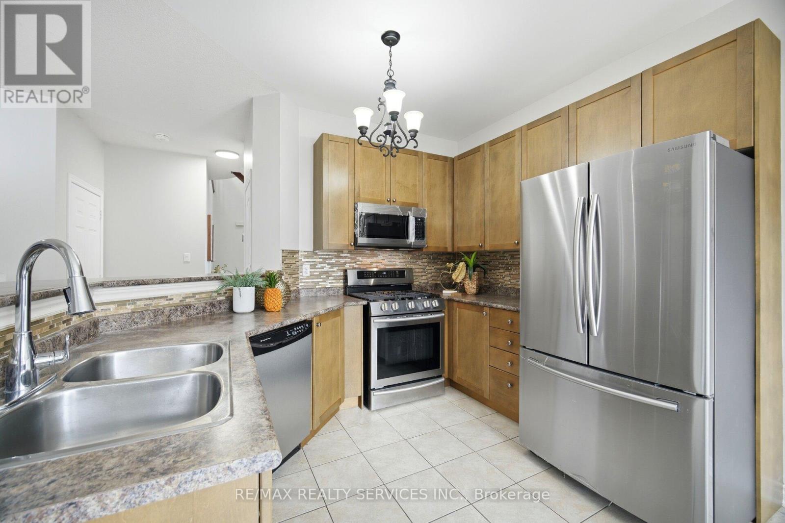 16 LAGROTTO ROAD - 12