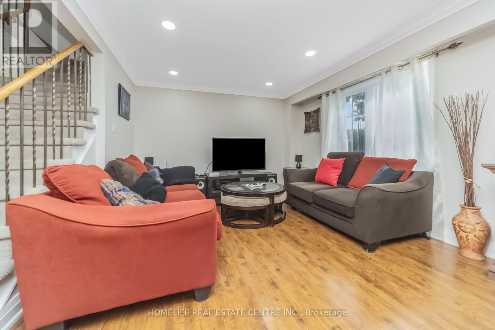 17 ASHFORD COURT - 23